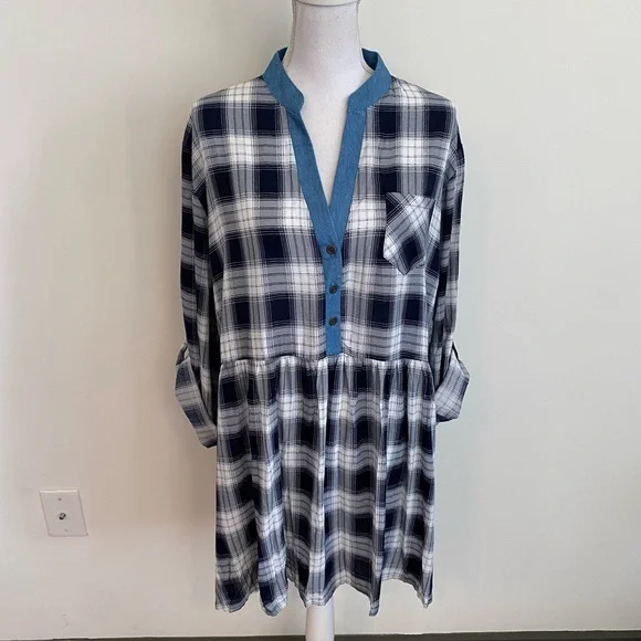 Velzera Plaid Tunic Top Navy White Size 3X New With Tags - Picture 1 of 7